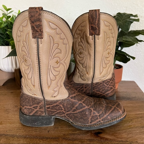 Ariat Kids Boots in Brown and Tan - Picture 6 of 13